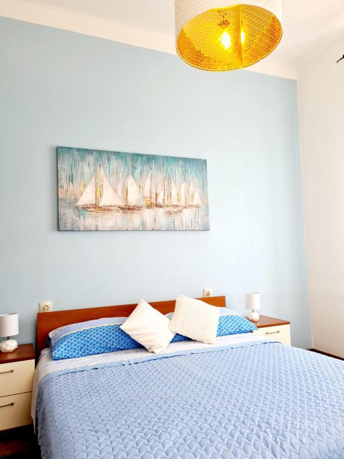 Zoey Apartment