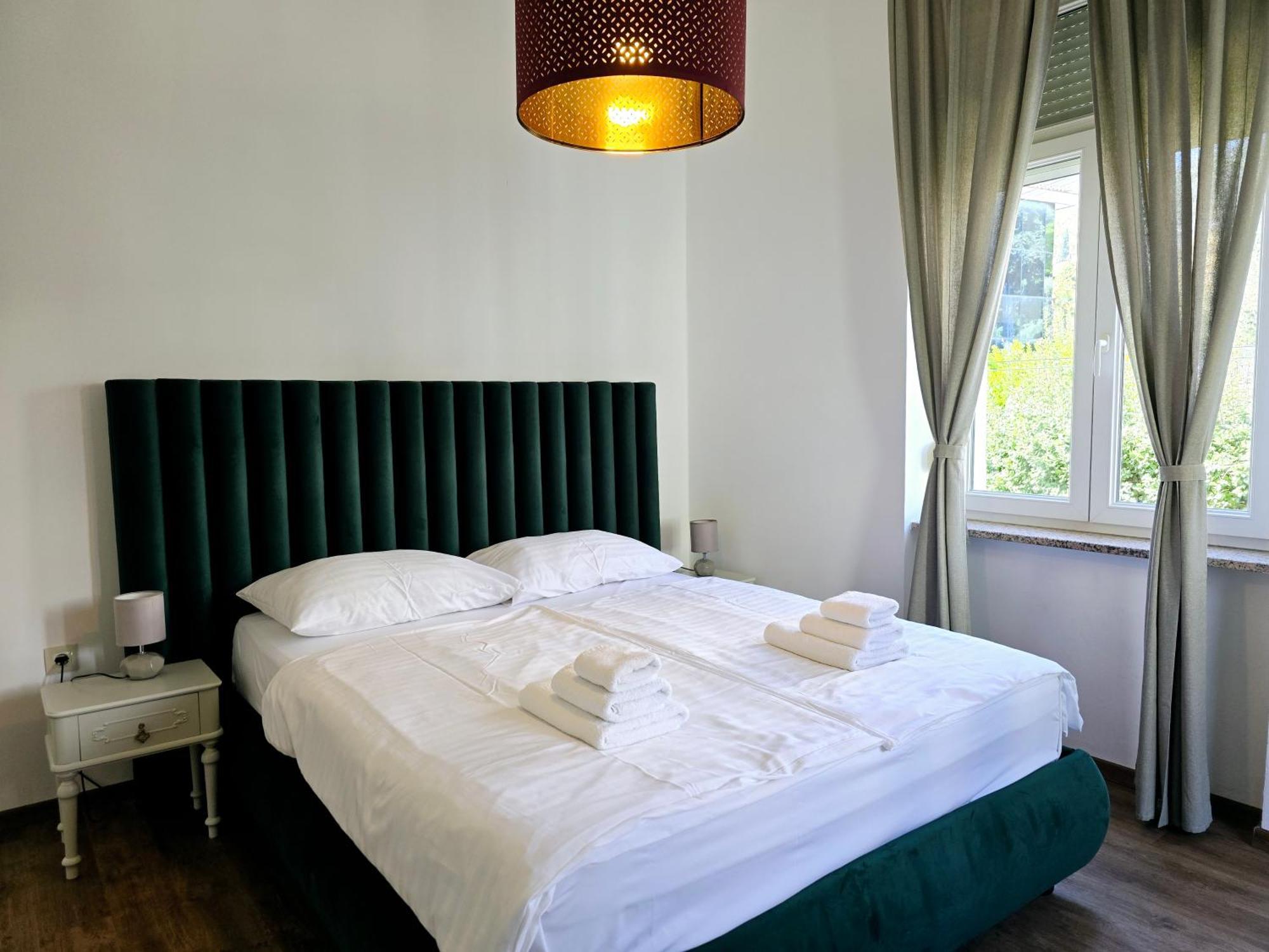 Zoey Apartament