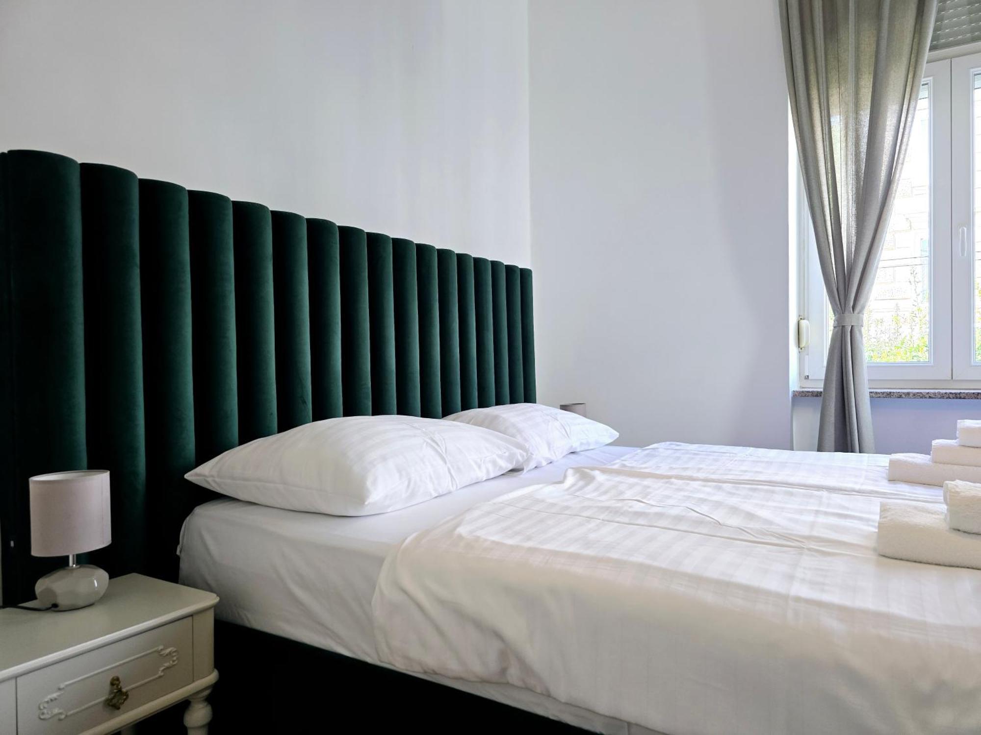 Zoey Apartament *
